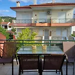 Dom wakacyjny Nicholas House Siviri