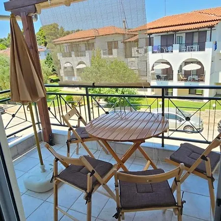 Nicholas House * Siviri